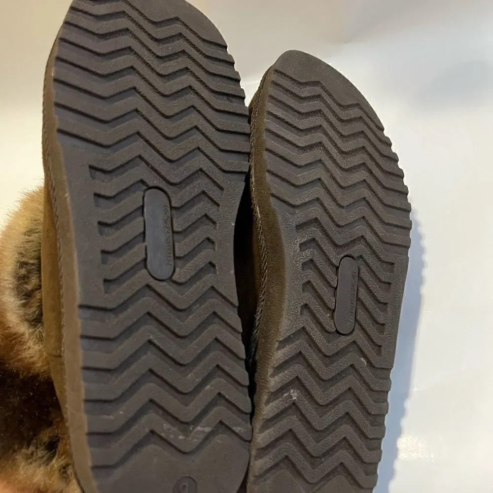 Mossimo Ankle Fur boots size 8
